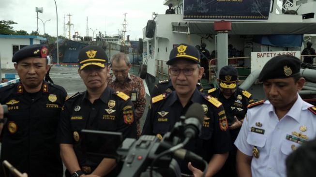 Lewat Operasi Laut Terpadu Jaring Sriwijaya, Bea Cukai Tangkap Kapal Pengangkut BBM Ilegal