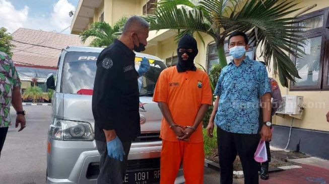 Bukan Robin Hood, Pria Ambon Ini Curi Mobil Orang Lalu Hasilnya Disumbangkan ke Panti Asuhan