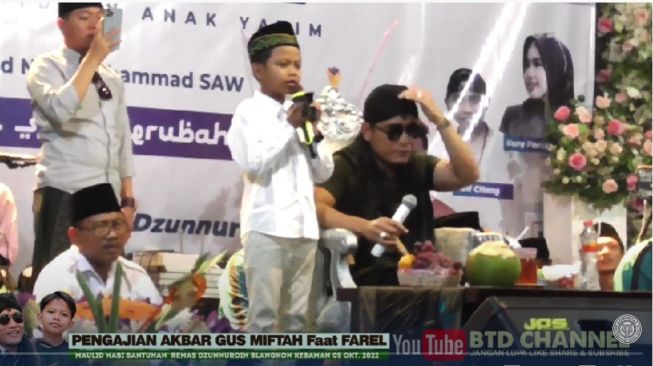 Ngaku ke Gus Miftah Bukan Seorang Muslim, Farel Prayoga Ternyata Jago Sholawatan