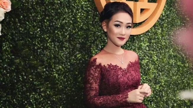 Potret Artis Jalani Prosesi Sangjit (instagram/@ellyyoung21)