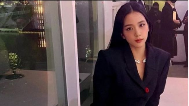 Penampilan Jisoo BLACKPINK Jadi Duta Global Cartier, Pakai Set Perhiasan Mencapai Rp3,7 M!