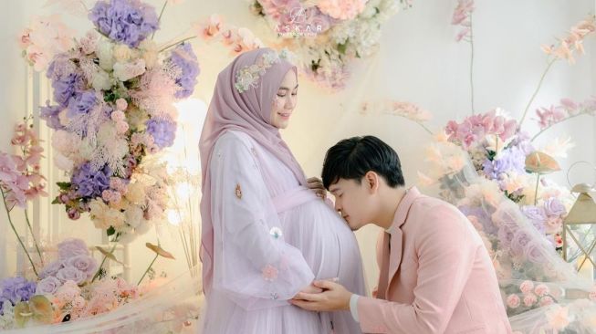 Maternity shoot Anisa Rahma (Instagram/@anisarahma_12)