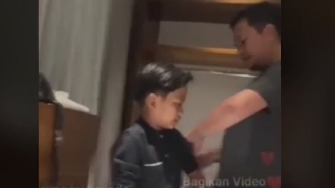 Video Viral Farel Prayoga Salat Berjamaah, Agamanya Kembali Diperdebatkan Warganet