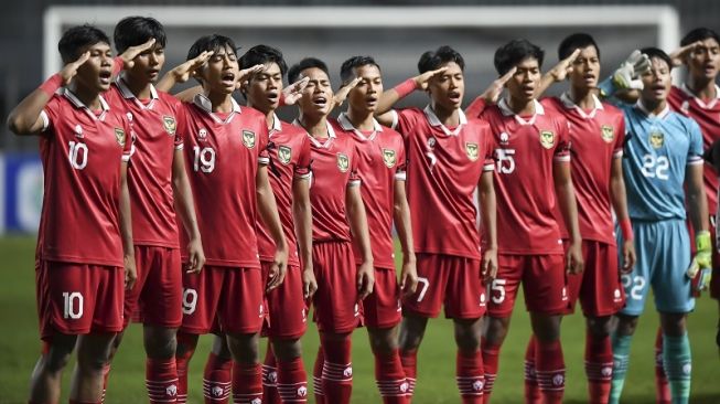 Persiapan Tim Nasional Sepak Bola U 17 Ekuador in Indonesia language