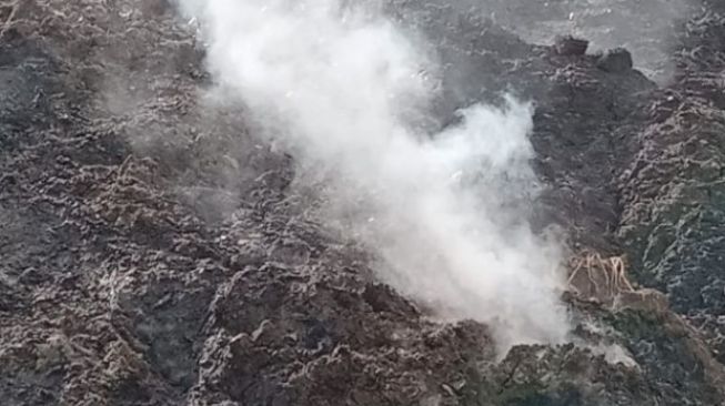 Muncul Titik Api dan Bau Belerang, Warga Kabupaten Timor Tengah Selatan Mengeluh Sakit Kepala