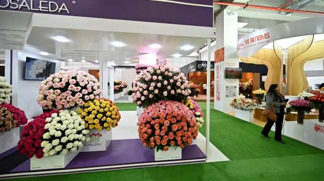 Pemandangan rangkaian bunga yang ditampilkan dalam pameran Expo Flor Ekuador 2022 di Metropolitan Convention Center, Quito, ekuador, Jumat (7/10/2022). [RODRIGO BUENDIA / AFP]