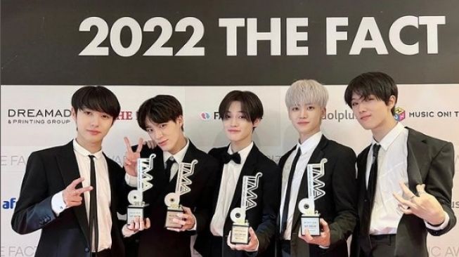 Daftar Lengkap Pemenang The Fact Music Awards 2022, BTS Hingga NCT Dream Borong Piala