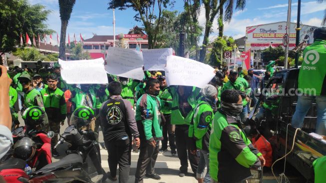 Sistem Aplikator Ojol Buruk, Nani Rugi Hingga Jutaan Rupiah