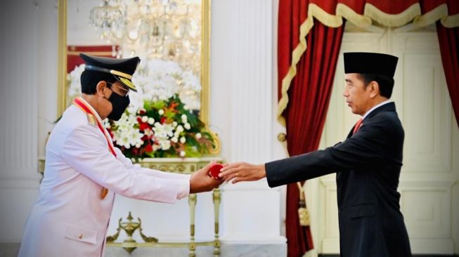 Soroti Politik Dinasti Versi Ade Armando, Pakar UGM: Satu Amanat Undang-undang dan Satunya Menyiasati Undang-undang