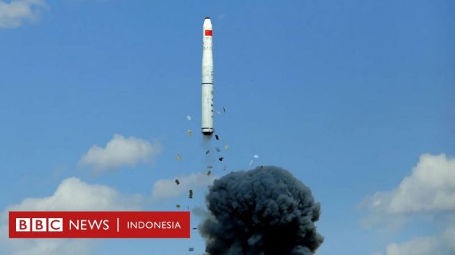Seberapa Besar Risiko Kita Kejatuhan Sampah Luar Angkasa?