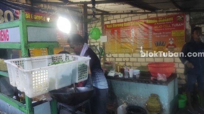 Di Sini Tempatnya Nasi Goreng Samin Tuban Harga Murah Porsi Banyak