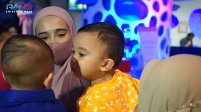  Momen Playdate Rayyanza dan Ukkasya (YouTube/RANS ENTERTAINMENT)