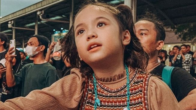 Potret Gempi Nonton Festival Musik (instagram/@gisel_la)