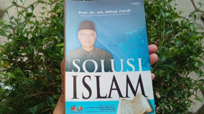 Solusi Islam: Tanya Jawab Persoalan Kehidupan