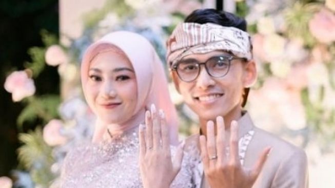 Calon Istri Ikut Umrah, Kakak Lesti Kejora Diduga Sudah Nikah