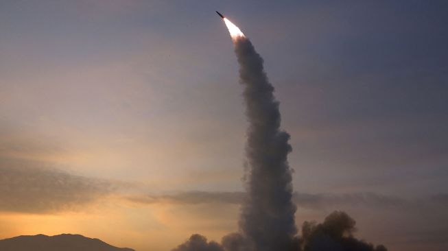 Korut Luncurkan 2 Rudal Balistik ke Laut Jepang, Uji Coba Ke-28 Tahun Ini