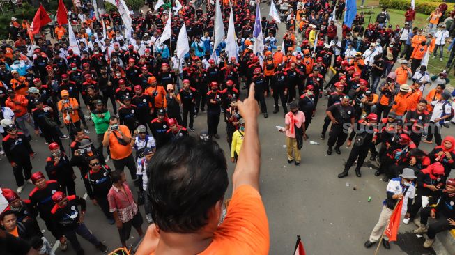 Deretan Pasal Perppu Ciptaker Ciptaan Jokowi Yang Dinilai Bikin Buruh Makin Buntung, Soal Pesangon Hingga Pekerja Asing