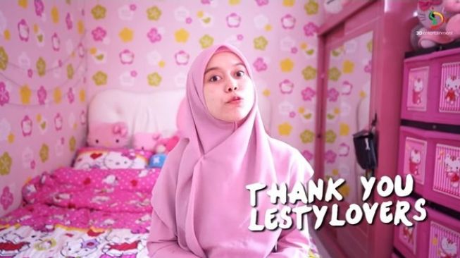 9 Potret Kamar Lesti Kejora Sebelum Menikah dengan Rizky Billar, Rapih Didominasi Warna Pink