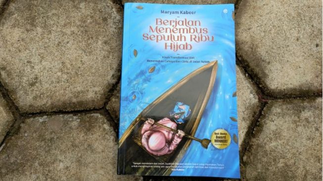 Kisah Teladan Nabi Muhammad dalam Buku Berjalan Menembus Sepuluh Ribu Hijab