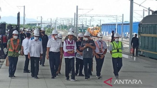 Presiden China Xi Jinping Akan Tinjau Kereta Cepat Bandung, Jokowi: Masih Dibicarakan