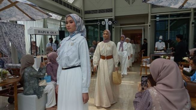 Brand lokal modest wear, Vanilla Hijab, meluncurkan series Tudejul untuk liburan akhir tahun. (Dini/Suara.com)