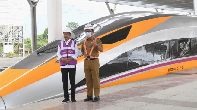 Pembangunan di Indonesia Lamban, Ridwan Kamil: China Bikin Kereta Cepat Lima Tahun Jadi 1.000 Kilometer