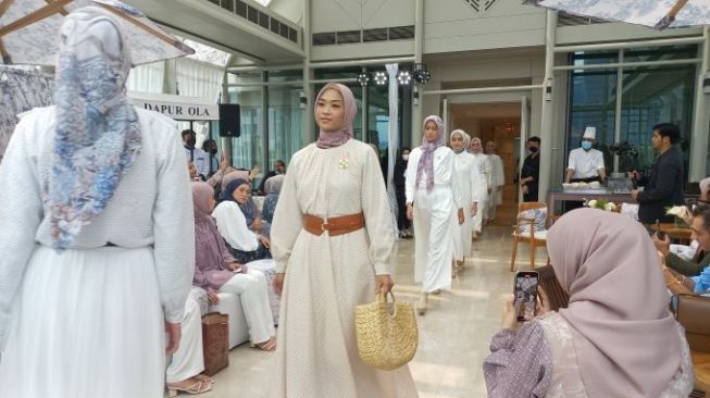 Brand lokal modest wear, Vanilla Hijab, meluncurkan series Tudejul untuk liburan akhir tahun. (Dini/Suara.com)