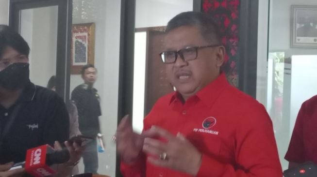 Jadi Kewenangan Megawati, Sekjen PDIP Tegaskan Anggota Partai Dilarang Bicara Tentang Tokoh Capres-Cawapres