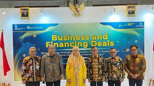 Perluas Pengembangan Pasar Uang Syariah, Bank Mandiri Teken Kerjasama Dengan BSI dan Bank BJB Syariah