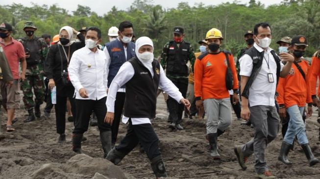 Waspadai Cuaca Ekstrem dan Hidrometeorologi, Gubernur Khofifah Imbau Masyarakat dan Pemda Lakukan Mitigasi Bencana