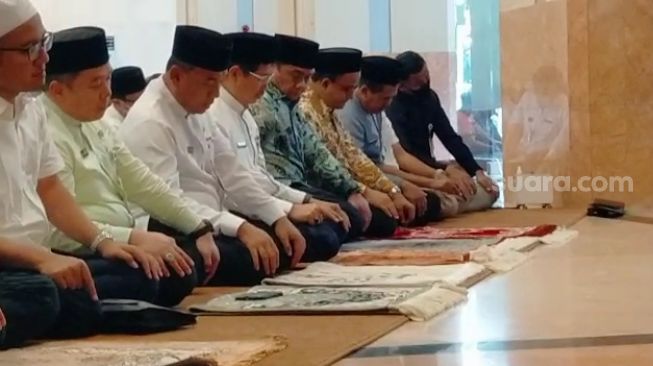 Salat Jumat Terakhir di Masjid yang Dibangun Ahok, Anies: Mengesankan