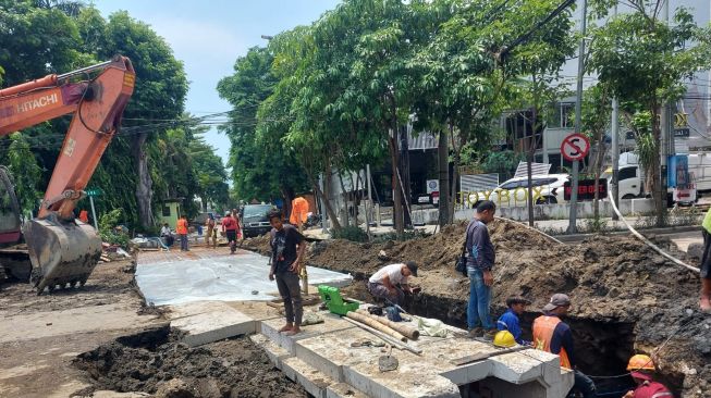 Pengerjaan Saluran di Berbagai Penjuru Kota Surabaya. (Dok: Pemkot Surabaya)