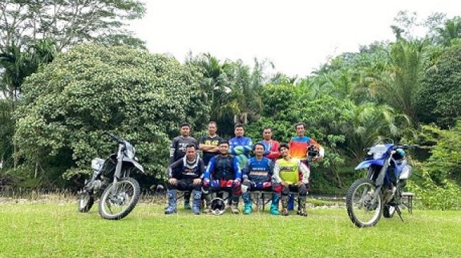 Instruktur Yamaha Riding Academy tingkatkan skill off-road bersama Yamaha WR 155 R [Yamaha Territory V].