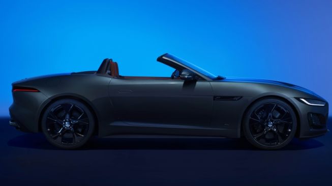 Jaguar F-Type 75 diluncurkan pada 11 Oktober 2022 sebagai mobil sport pamungkas JLR, sebelum perusahaan beralih jadi merek mobil listrik. [Dok Jaguar]
