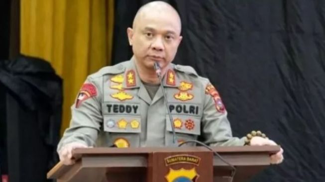 Teddy Minahasa Terseret Kasus Narkoba, Mantan Kabais TNI Sebut Kapolri Bak Ditampar: Ada Data Lama yang Tak Diketahui