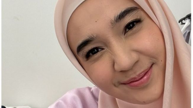 Pesona Artis Indonesia Keturunan Arab(Instagram/@dhiniaminarti)