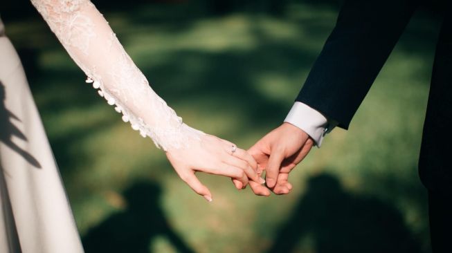 Ramai Ratusan Siswi Hamil Duluan Minta Dispensasi Nikah, Ketahui 4 Risiko Pernikahan Dini