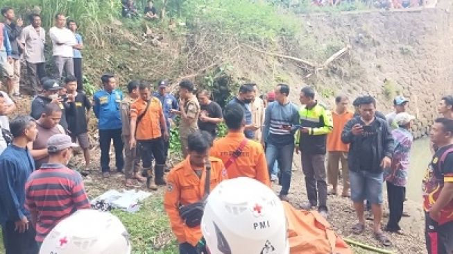 Tragis! Dua Bocah Sekawan Tenggelam di Sungai Gaum Karanganyar, Ditemukan Meninggal Dunia