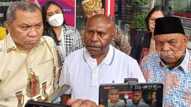 Serahkan Hasil Medis Dokter Singapura ke KPK, Tim Dokter Pribadi Sebut Lukas Enembe Masih Butuh Perawatan Lebih Lanjut