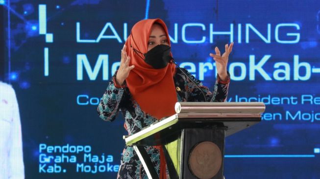 Untuk Lindungi Keamanan Siber Masyarakat, Bupati Ikfina Luncurkan MojokertoKab-CSIRT