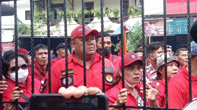 Kawal Sidang Perdana Ferdy Sambo Cs di PN Jaksel, Pemuda Batak Bersatu Bawa-bawa Nama Presiden Jokowi