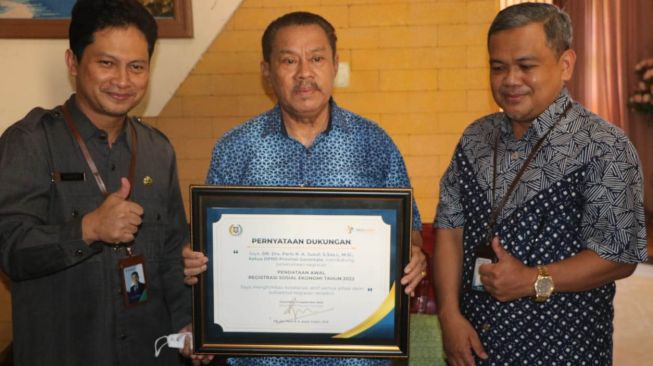 Ketua Deprov Gorontalo Ajak Masyarakat Jujur Berikan Data ke Petugas