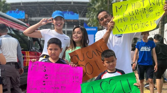 Momen Nia Ramadhani ikut half marathon (Instagram/@ramadhaniabakrie)