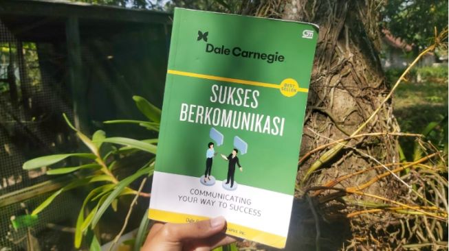 Kunci Komunikasi adalah Mendengarkan, Ulasan Buku Sukses Berkomunikasi