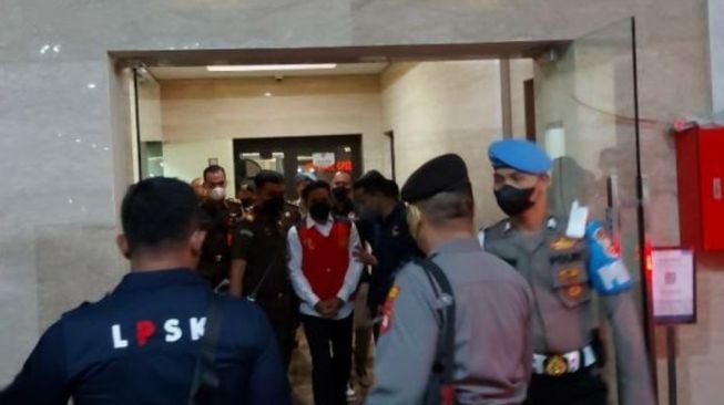 Sidang Perdana, Bharada E Dikawal LPSK Menuju PN Jakarta Selatan