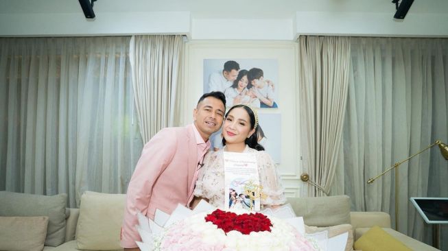 Potret Pesta Ulang Tahun Pernikahan Raffi Ahmad dan Nagita Slavina (Instagram/raffinagita1717)