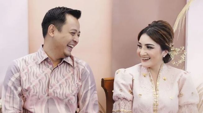 Hamil di Usia 41 Tahun, Kiki Amalia Bongkar Amalannya Setiap Malam