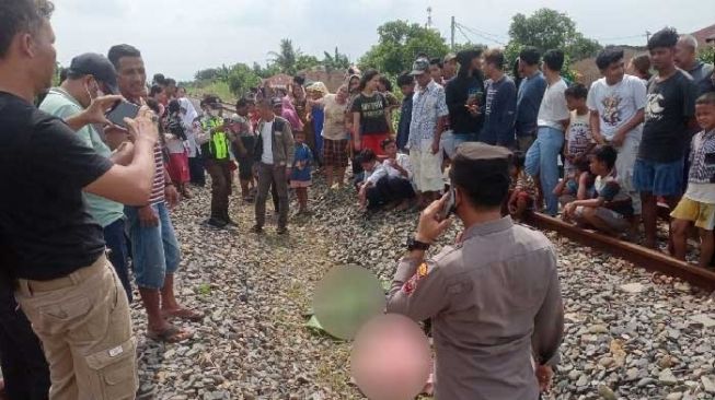 Ngeri Kali! Seorang Warga Tewas Tertabrak Kereta Api di Deli Serdang