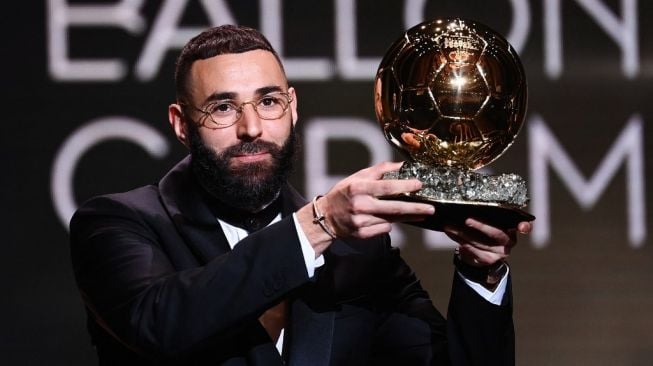 Karim Benzema Rebut Ballon d'Or Perdana, Mourinho: Penyerang Hebat, Team Player, Idaman Setiap Pelatih