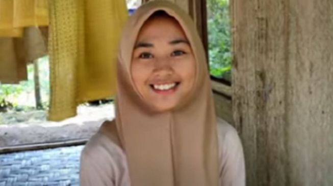 Pesona Gadis Desa Sukabumi Yang Punya Paras Cantik Alami Wajahnya